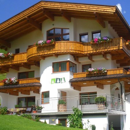 トゥクス Gruenwaldhof Bed & Breakfast エクステリア 写真
